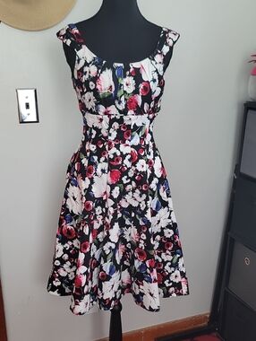 White House Black Market Black Floral Scoop-Neck Fit & Flare Midi Dress
